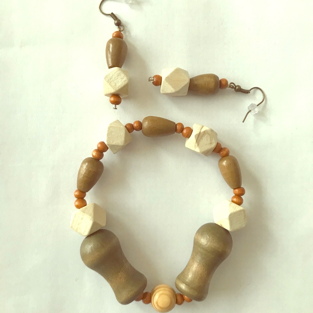 Lively Stones Accessories